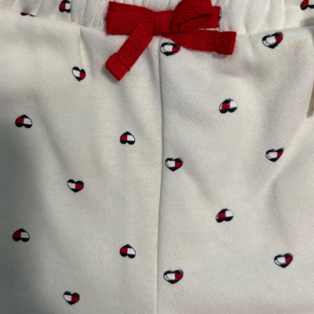 Tommy Hilfiger Sweatpants Girls Size 6 White Heart Print Joggers Elastic Waist